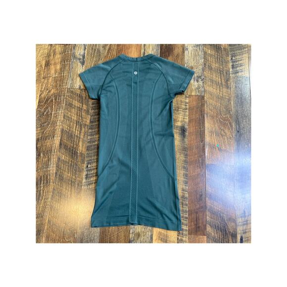 Lululemon Swiftly Tech Short Sleeve Crew Dark Forest Size 2 - Picture 2 of 4